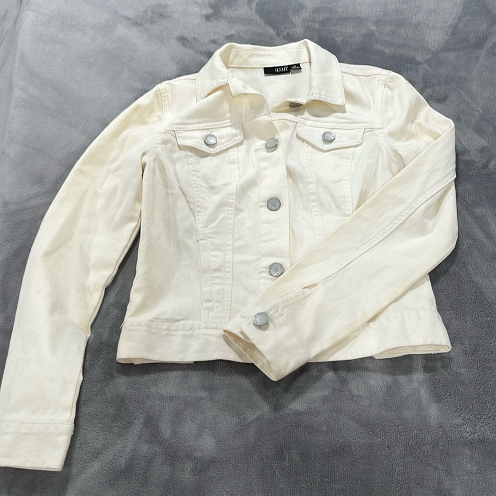 A.N.A natural color denim jacket size extra‎ small